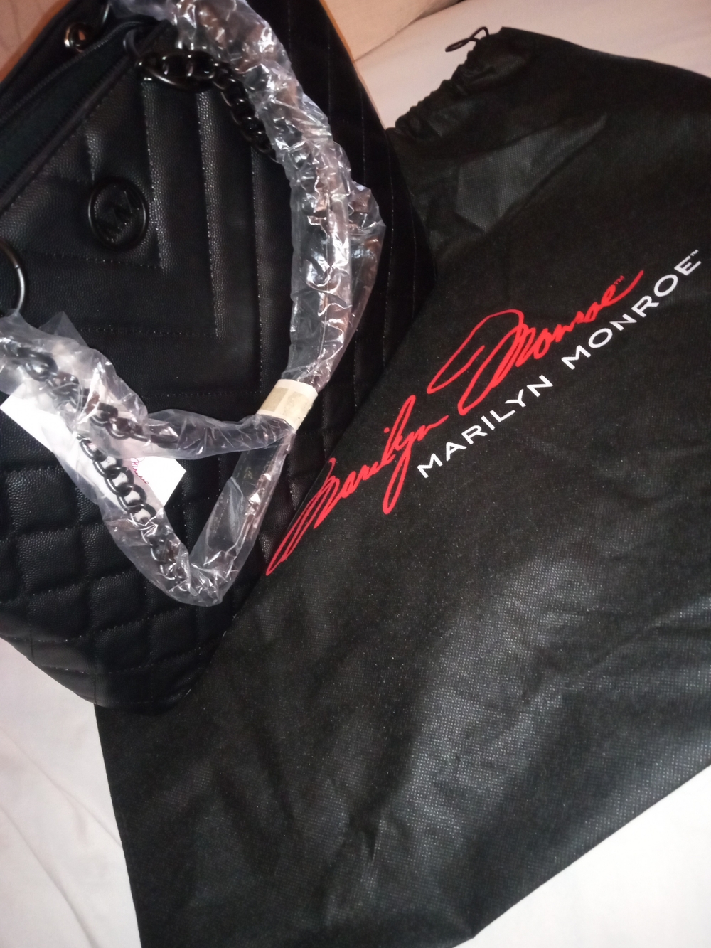 Marilyn Monroe Quilted Black Chain-Handle Shoulder Bag